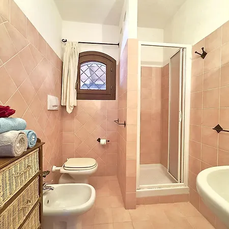 Mono 4 Pax - Terrazza - Piscina & Parcheggio 巴哈撒丁岛